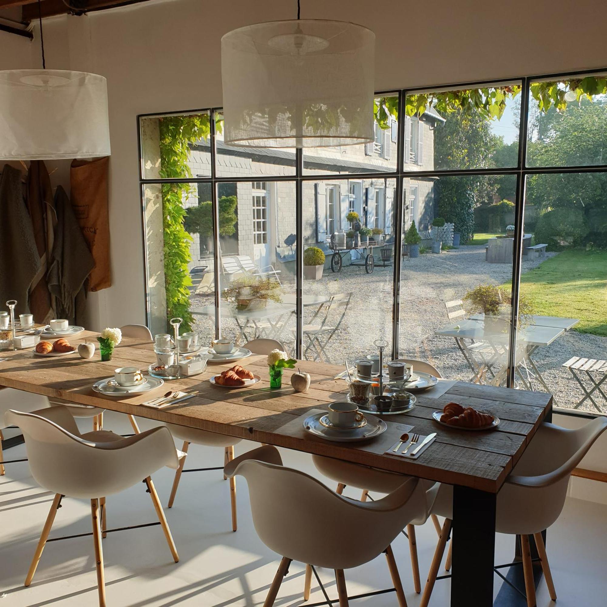 Par Hasard Ou Pas Bed & Breakfast Saint-Martin-aux-Chartrains Exterior photo