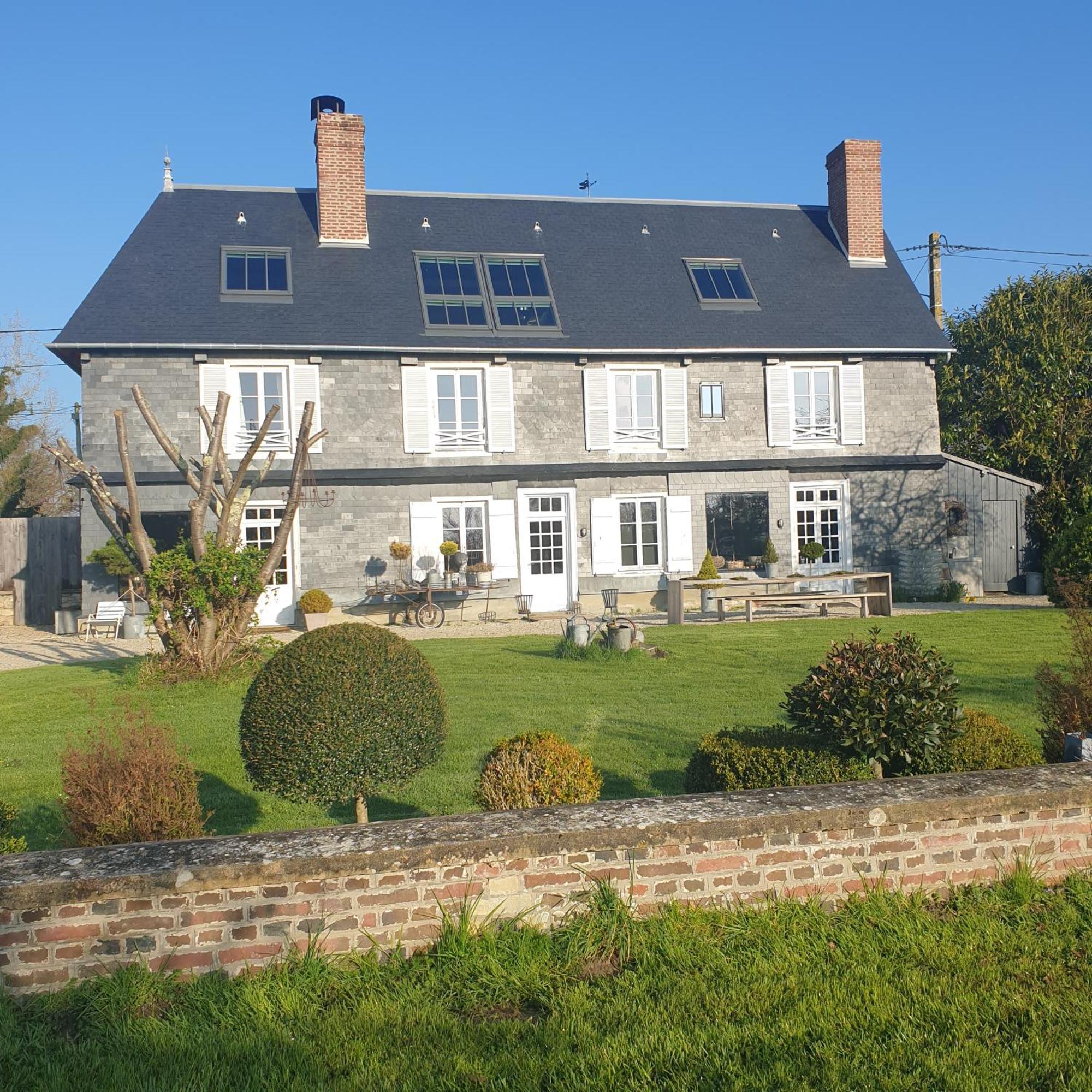 Par Hasard Ou Pas Bed & Breakfast Saint-Martin-aux-Chartrains Exterior photo