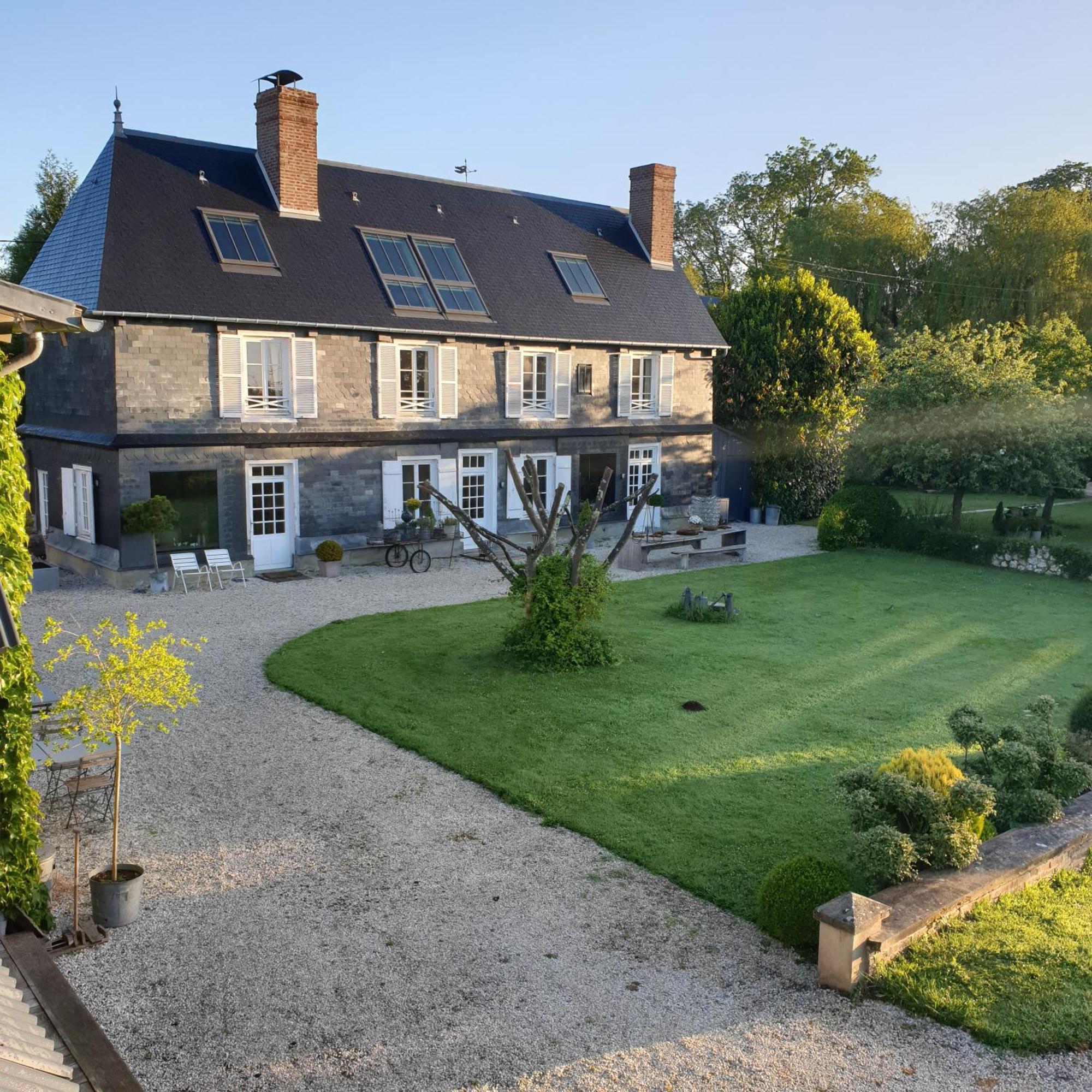 Par Hasard Ou Pas Bed & Breakfast Saint-Martin-aux-Chartrains Exterior photo