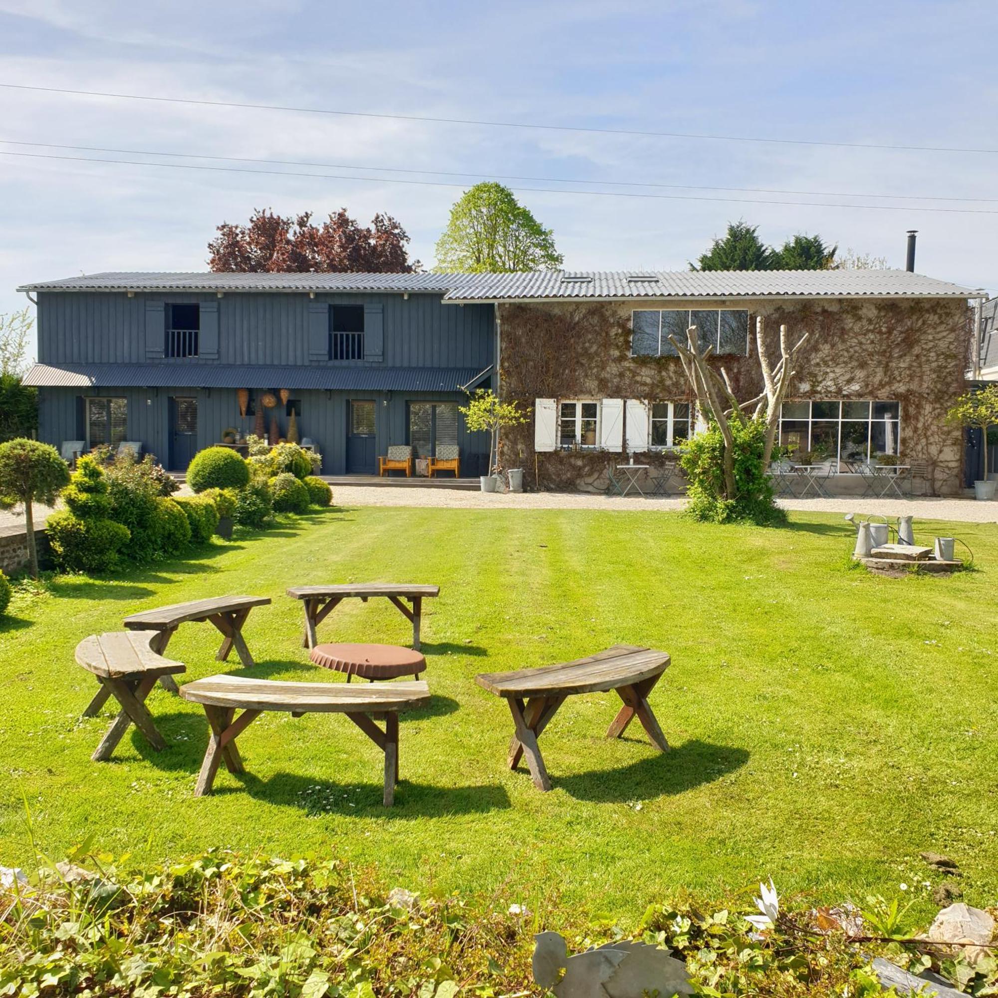 Par Hasard Ou Pas Bed & Breakfast Saint-Martin-aux-Chartrains Exterior photo
